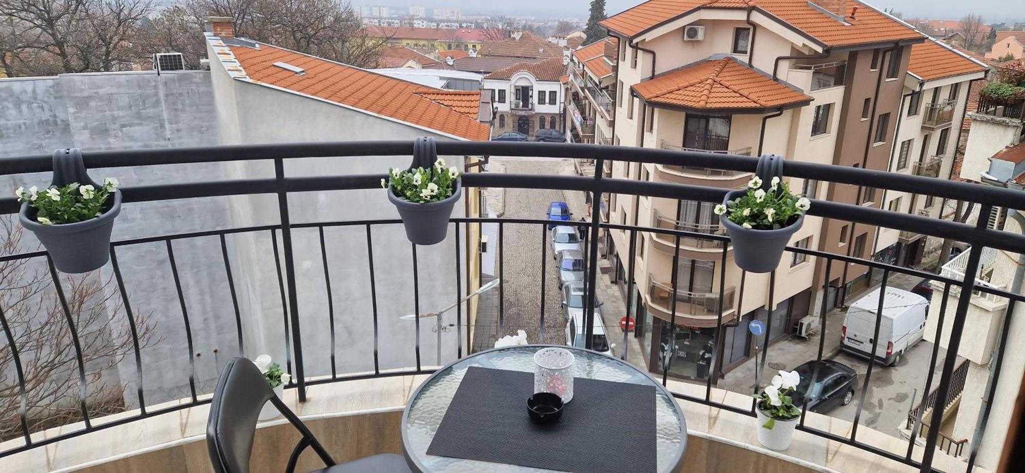 Black And White Apartment Karlovo Esterno foto