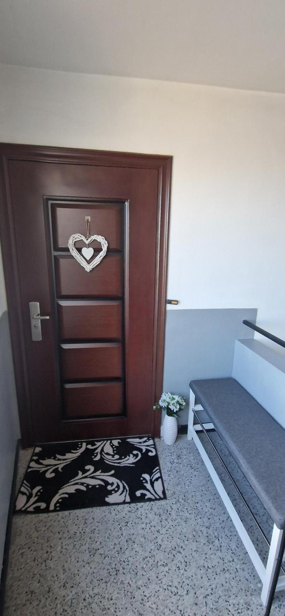 Black And White Apartment Karlovo Esterno foto